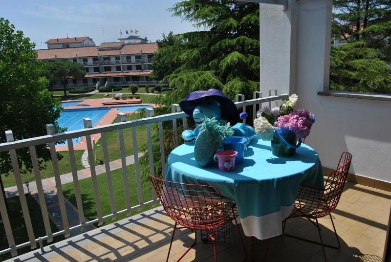 Residence Selenis Bilocale Vista Piscina - Agenzia Cocal Caorle Extérieur photo